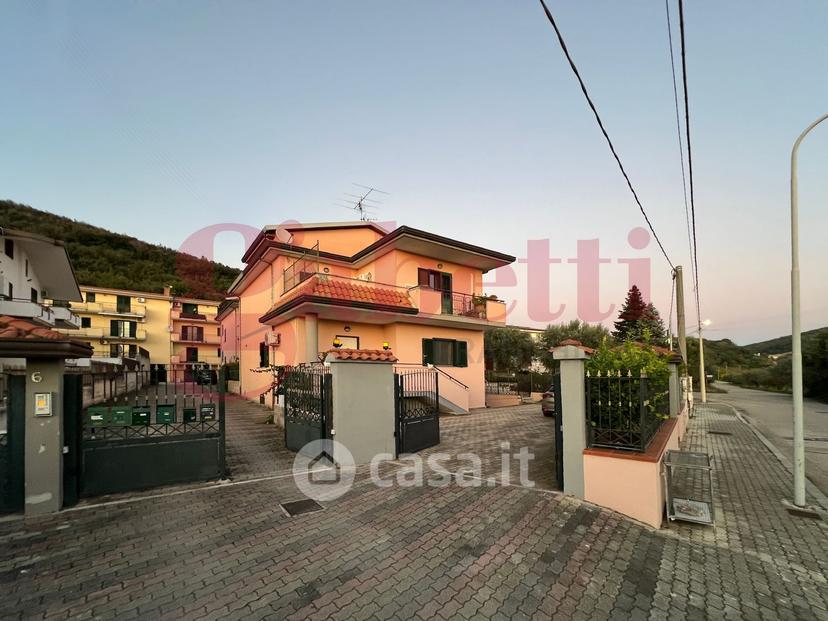 Villa in Via Vigne Vecchie
