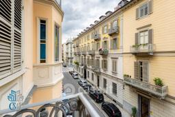 Quadrilocale in Via San Quintino 17