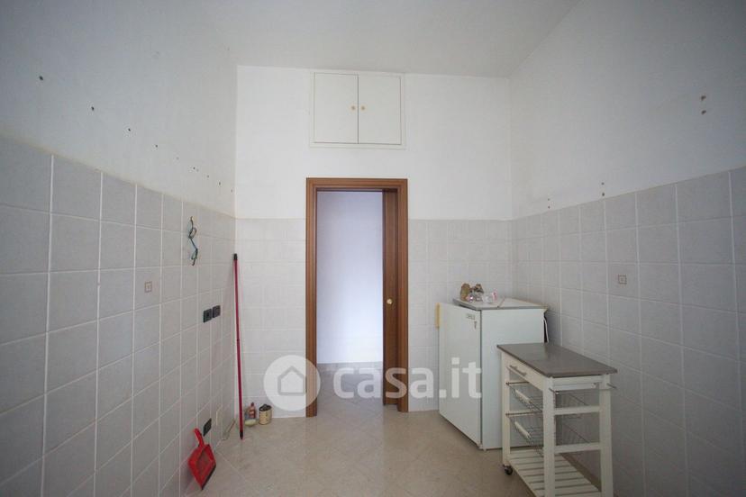 Trilocale in Via Laiasso 10 — foto 7 di 23