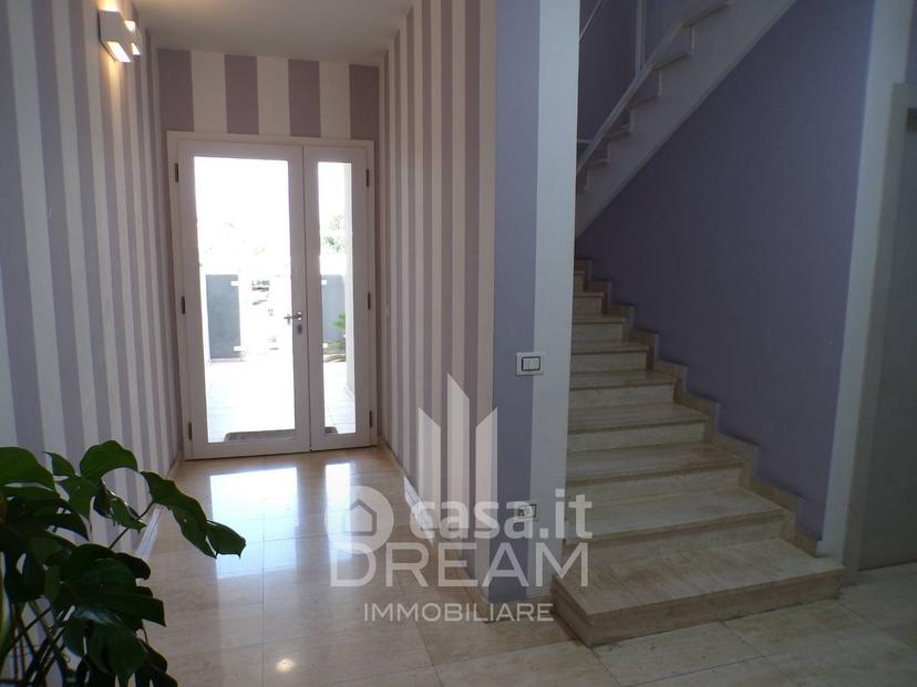 Trilocale in Via Ungheria 79 — foto 25 di 26