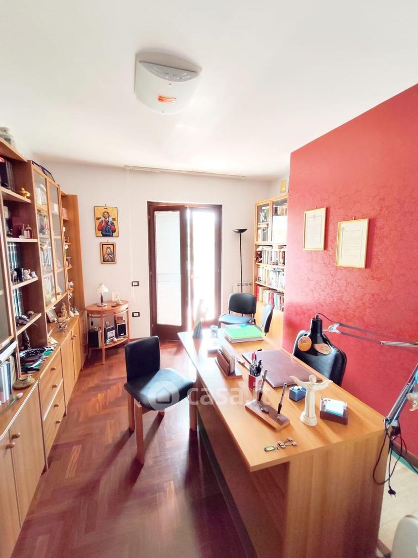 Trilocale in Viale Europa — foto 11 di 38