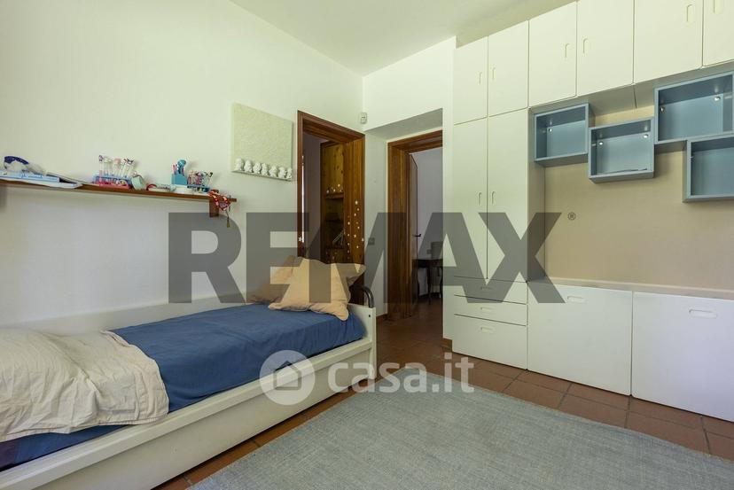 Villa in Via Armando Diaz 90 — foto 23 di 38