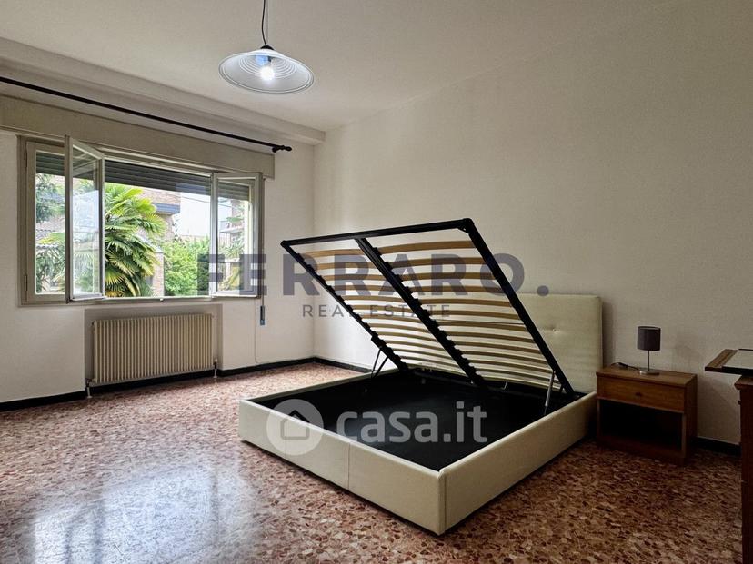 Stanza in Strada del Mozzato — foto 4 di 11