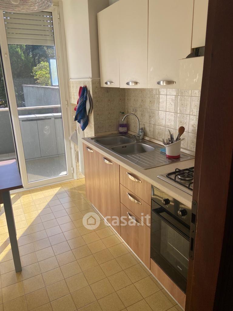 Stanza in Viale Lombardia 43