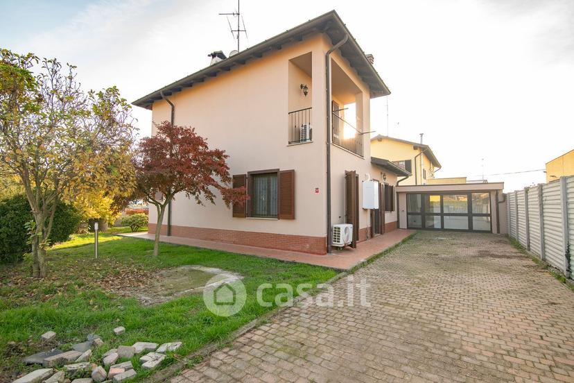 Villa in Via Bruno Buozzi — foto 18 di 42