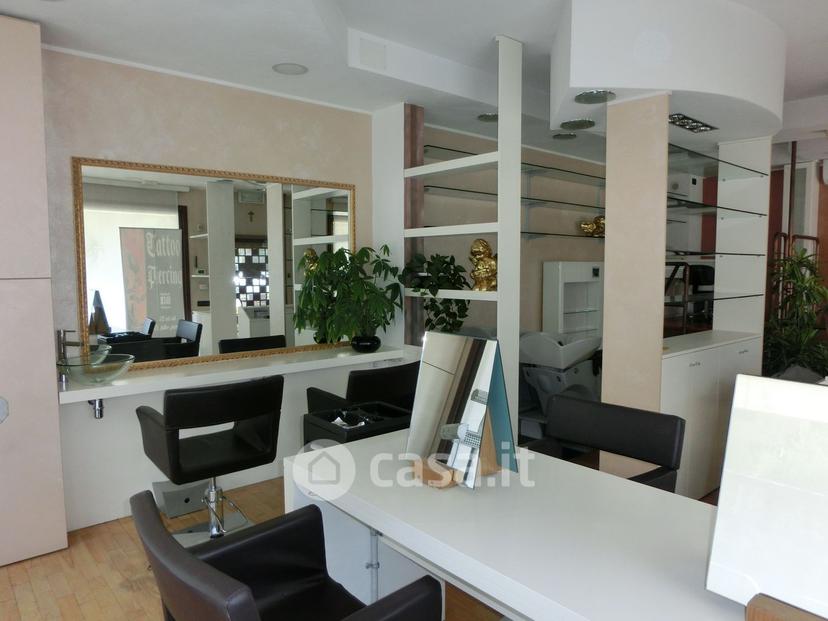 Quadrilocale in Via delle Vecchie Scuderie 59 — foto 41 di 44