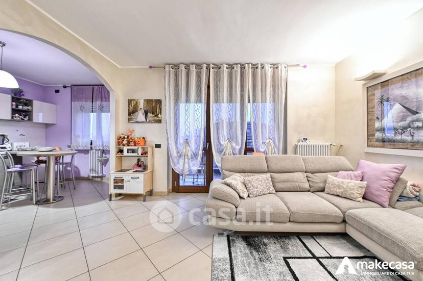 Trilocale in Via Enrico Fermi 8 — foto 4 di 22