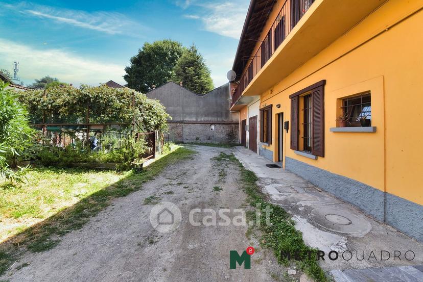Bilocale in Via C. Battisti 6 — foto 3 di 12