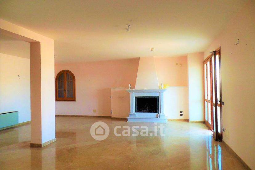 Villa in Via Gorizia 1 — foto 13 di 34