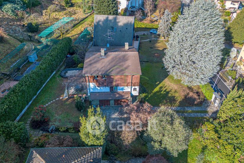 Villa in Via dei Faggi Rossi — foto 12 di 39