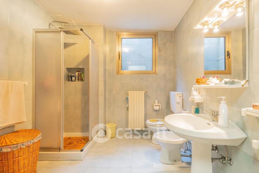 Villa in Via Gianni Rodari 69 — foto 47 di 73