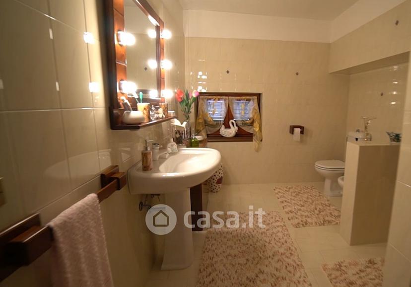 Villa in Via dei Carpini 1 — foto 24 di 51