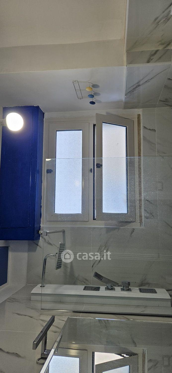 Stanza in Via Triboniano — foto 6 di 17
