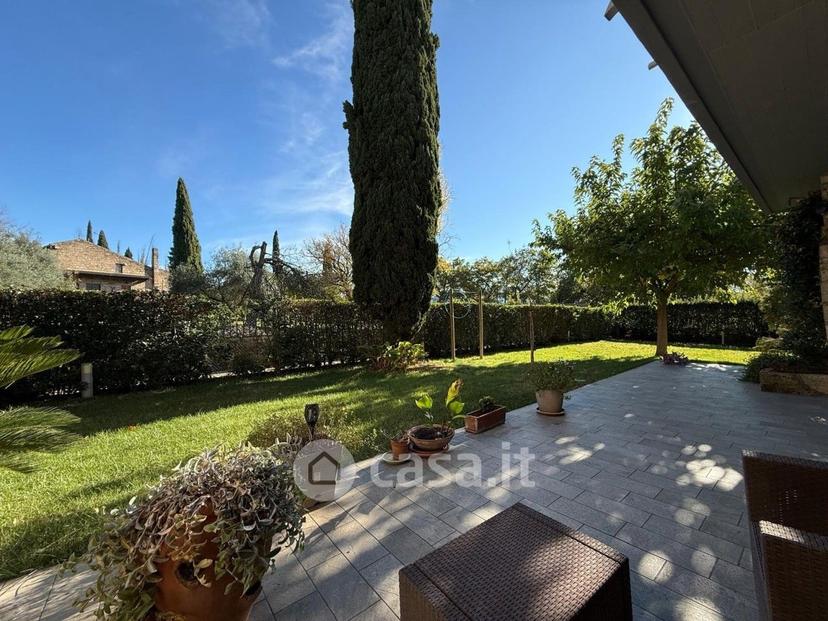 Villa in Via dei Colli