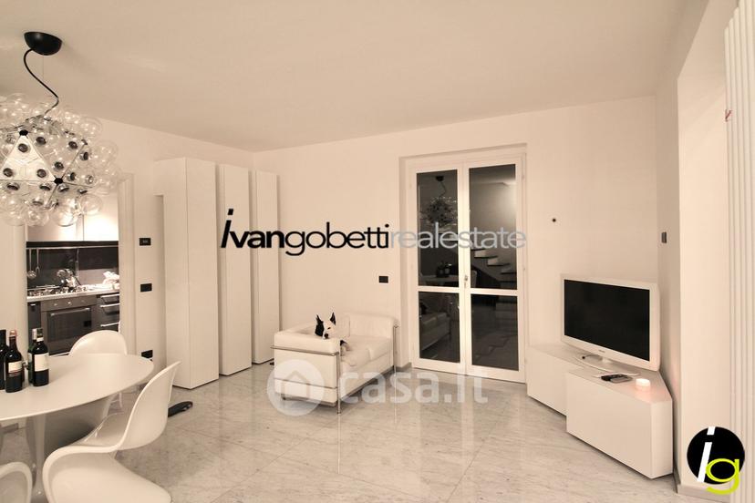 Villa in Via Martiri della Libertà 8 — foto 31 di 72