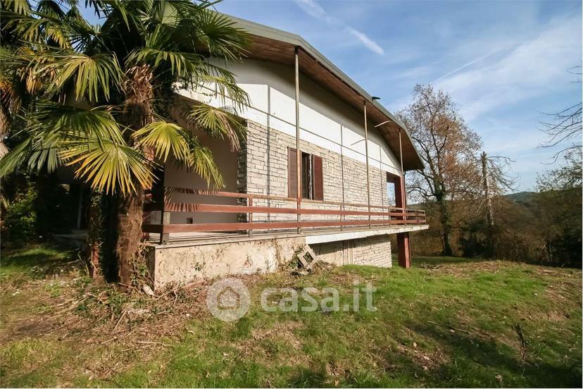 Villa in Via Avv. G. Colombo 8 — foto 29 di 34