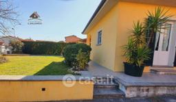 Villa in Via di Montecarlo 5