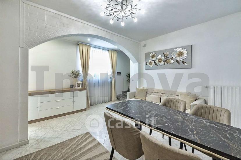 Trilocale in Via E. Borgazzi 34 — foto 17 di 26