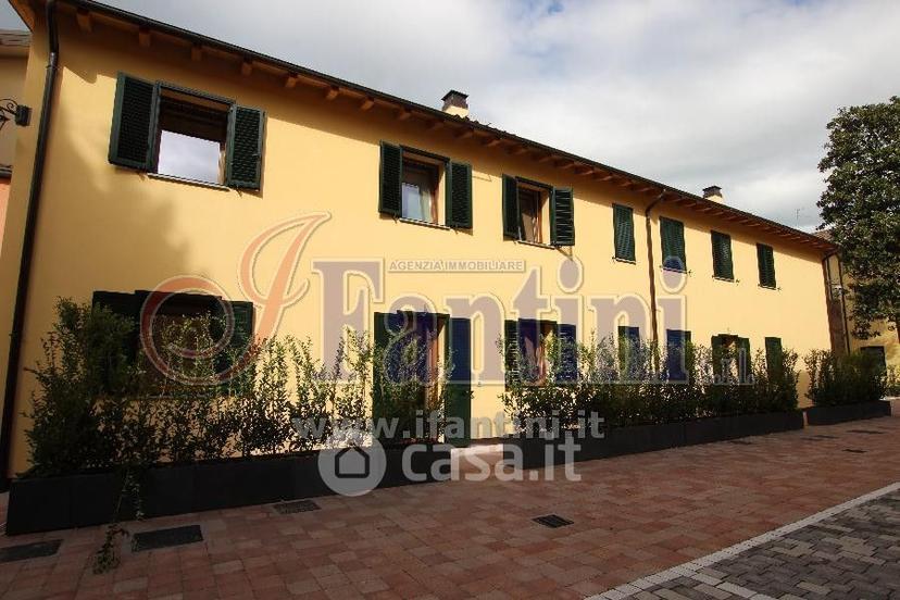 Trilocale in Via Ugo Bassi 62