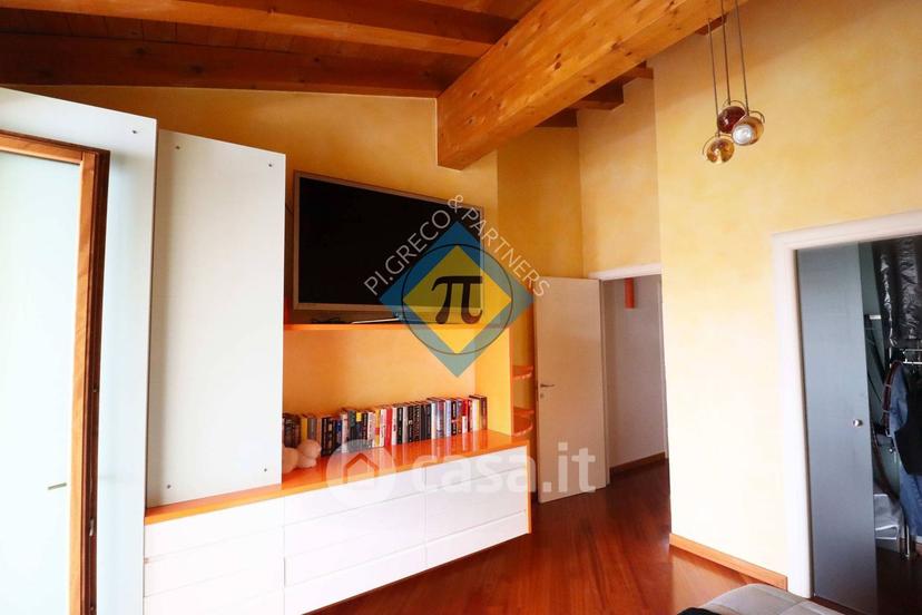 Villa in Via Cappuccini — foto 4 di 13