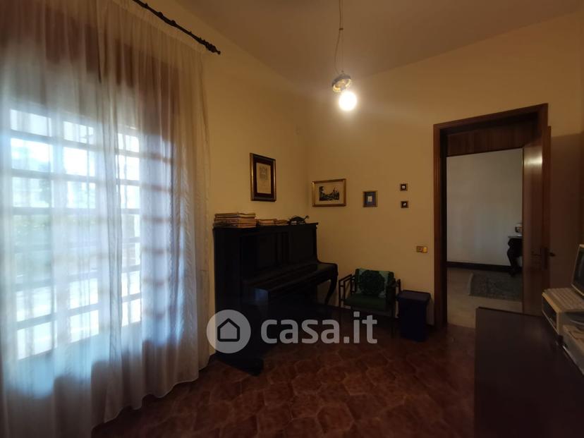 Villa in Via Ascanio Grandi 4 — foto 11 di 49