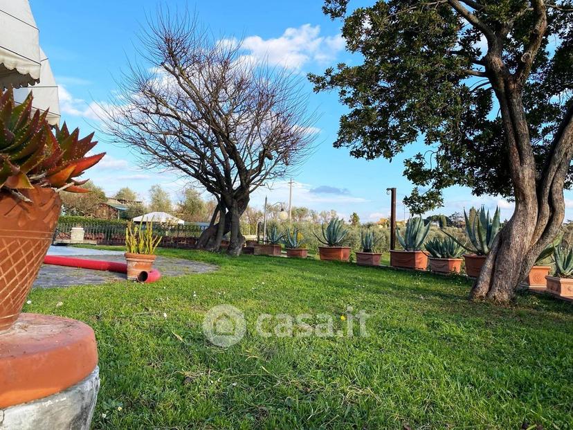 Villa in Via degli Arrighi 2 — foto 24 di 95