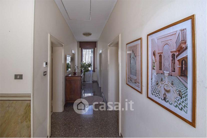 Villa in Via IV Novembre — foto 29 di 60