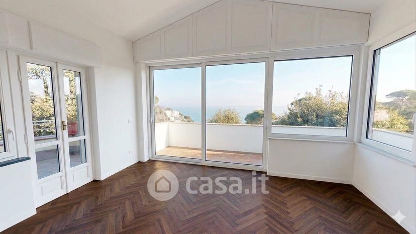 Villa in Via della Rotonda 22 — foto 22 di 73