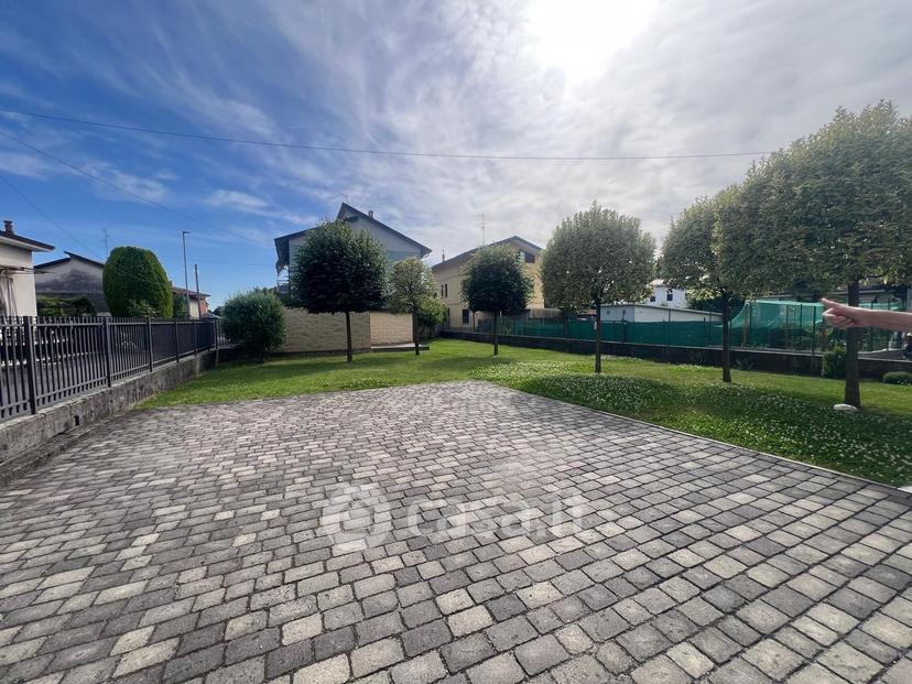 Trilocale in Via Prealpi — foto 6 di 23