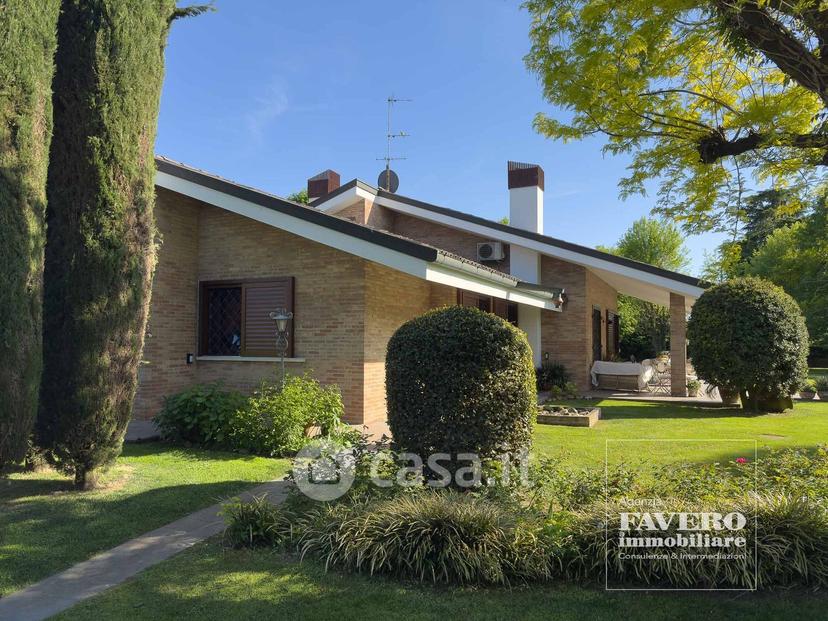 Villa in Piazza G. Marconi 28 — foto 9 di 54