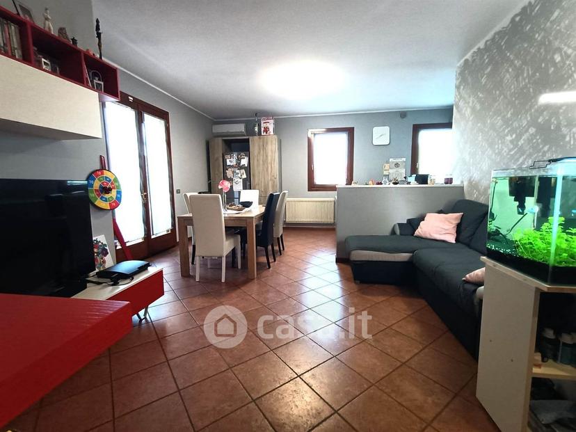 Appartamento in Via Aldo Moro — foto 8 di 34