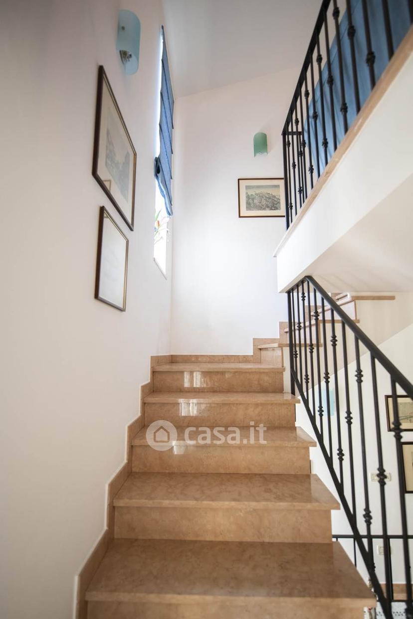 Villa in Via G. Brodolini 49 — foto 37 di 52