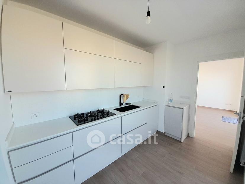 Appartamento in Via Mario Ronzini — foto 34 di 51