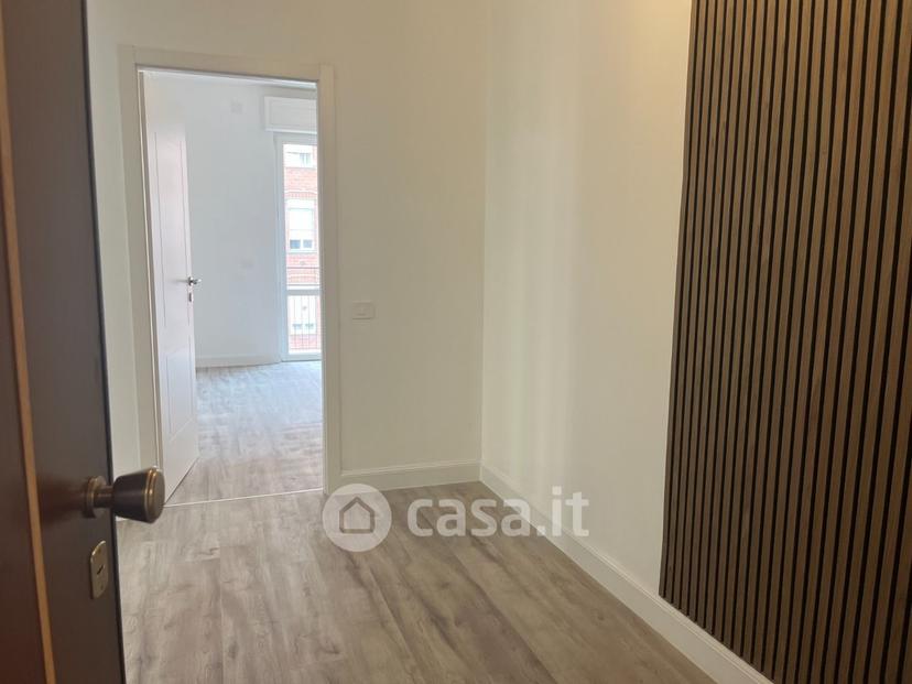 Bilocale in Via Vittorio Gadolini — foto 2 di 60