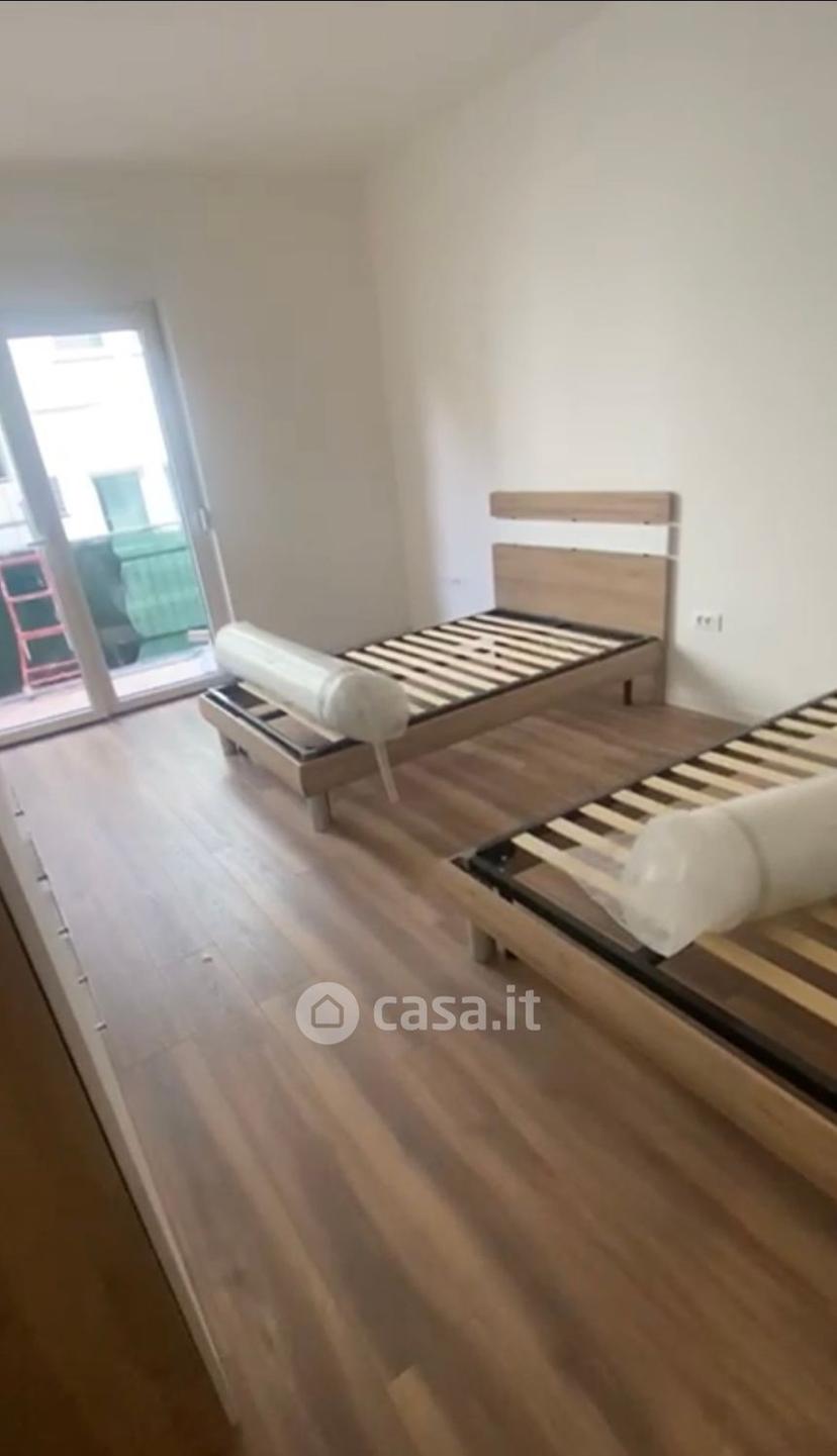 Stanza in Via Clementino Vannetti 31 — foto 2 di 3