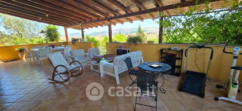 Villa in Via Salto d'Angiò — foto 19 di 25