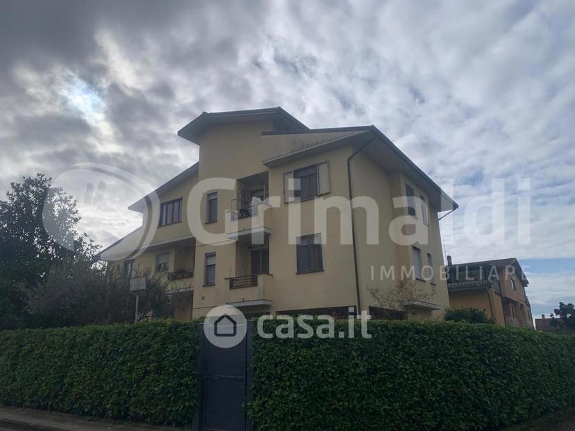 Trilocale in Via San Damiano 1 — foto 20 di 29