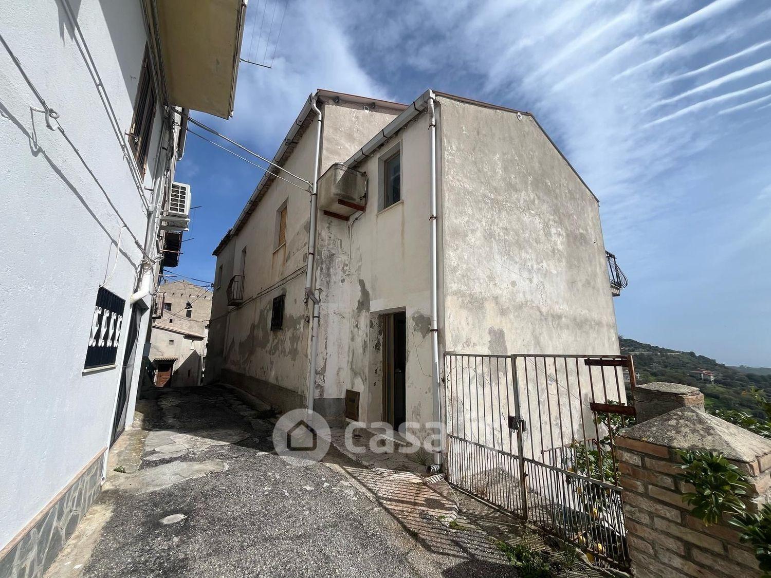 Trilocale in Via Sambuco