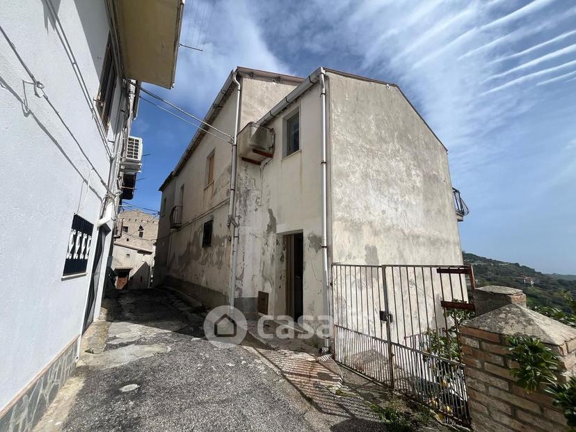 Trilocale in Via Sambuco