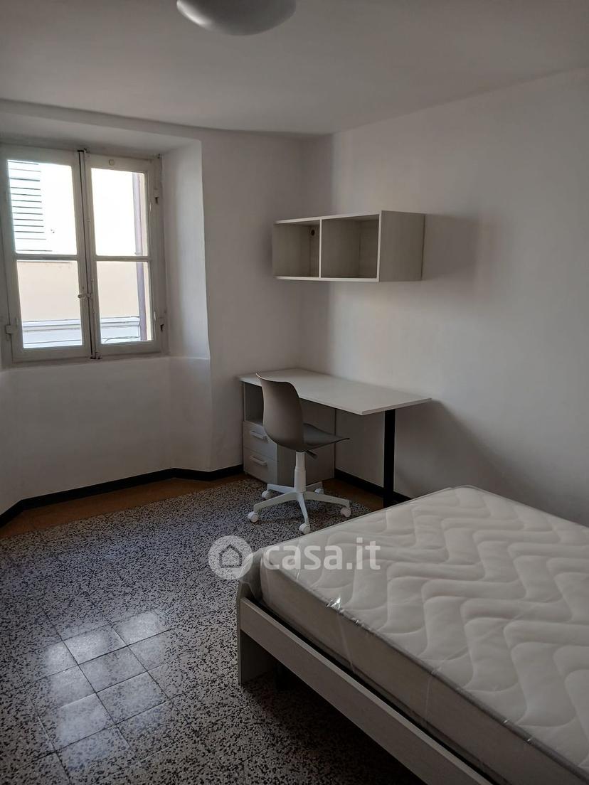 Stanza in Via Roma 10 — foto 6 di 16