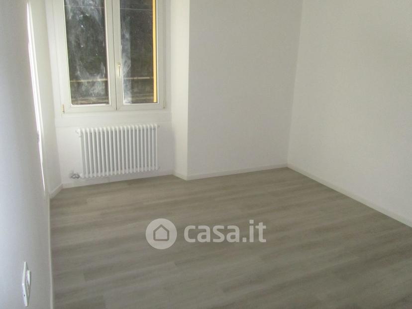Trilocale in Via Monte Nero 26 — foto 16 di 29