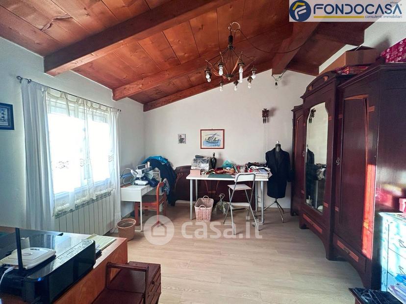 Villa in Via Bregoscia — foto 32 di 46