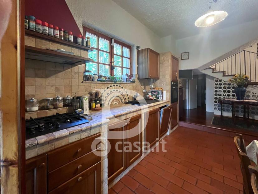 Villa in Via dei Platani 88 — foto 10 di 102