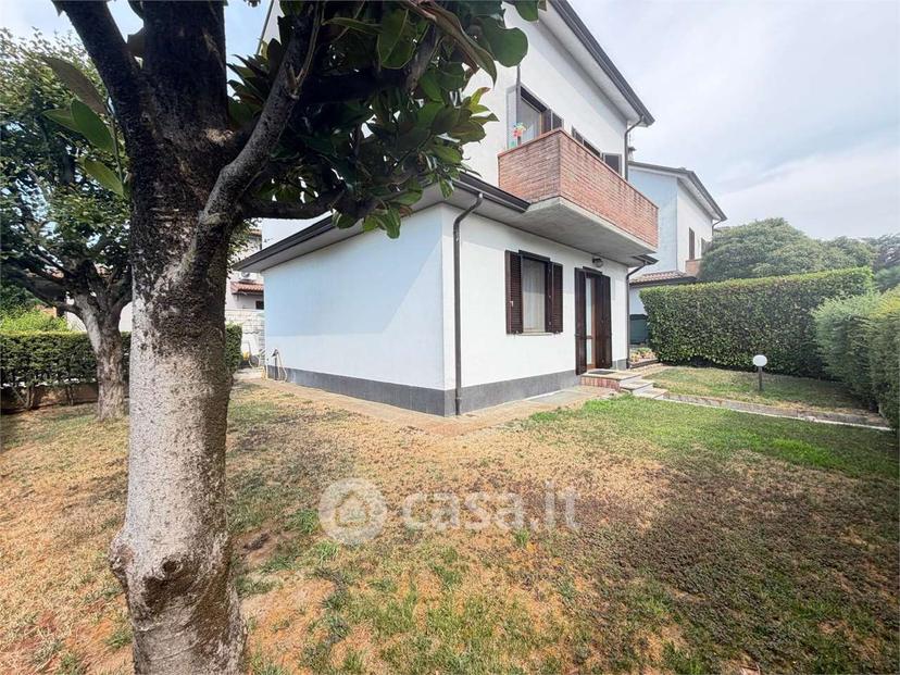 Villa in Via Cristoforo Colombo — foto 10 di 45