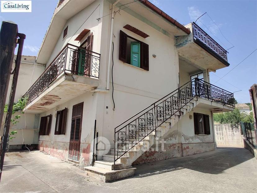 Villa in Via Esterna Sant'Elia — foto 3 di 27