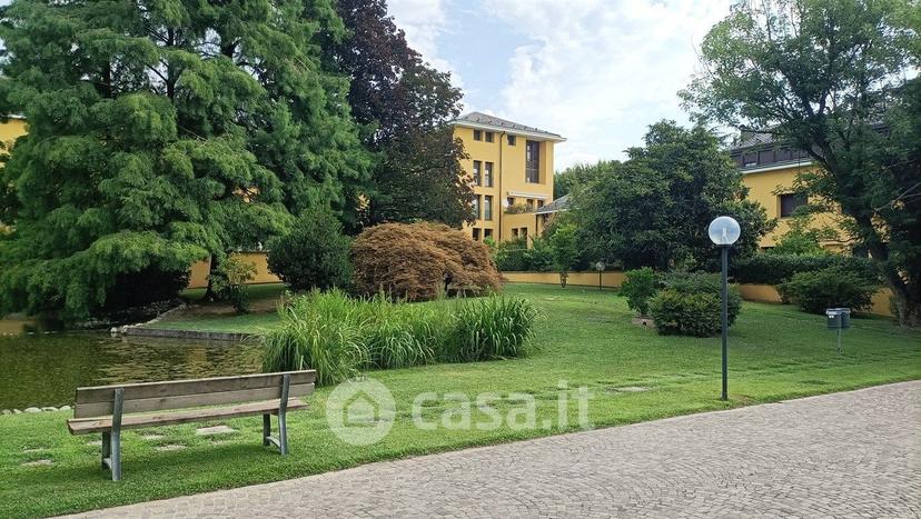 Appartamento in Via Ugo Foscolo 12 — foto 18 di 57