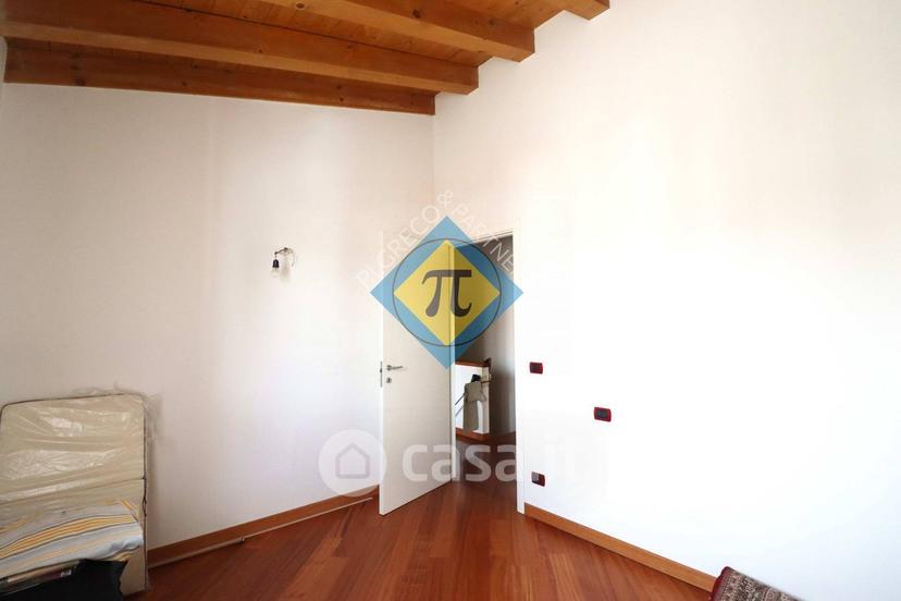 Villa in Via Cappuccini — foto 7 di 13
