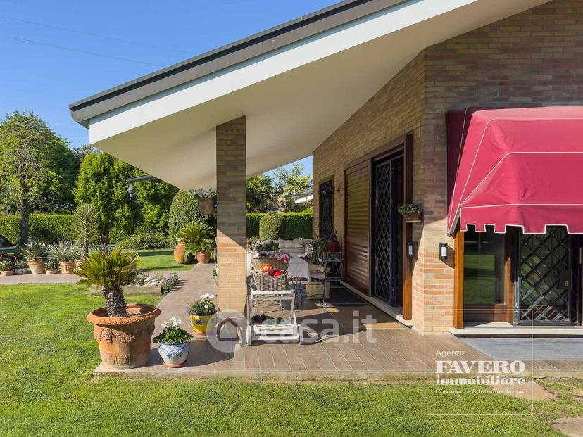 Villa in Piazza G. Marconi 28 — foto 6 di 54