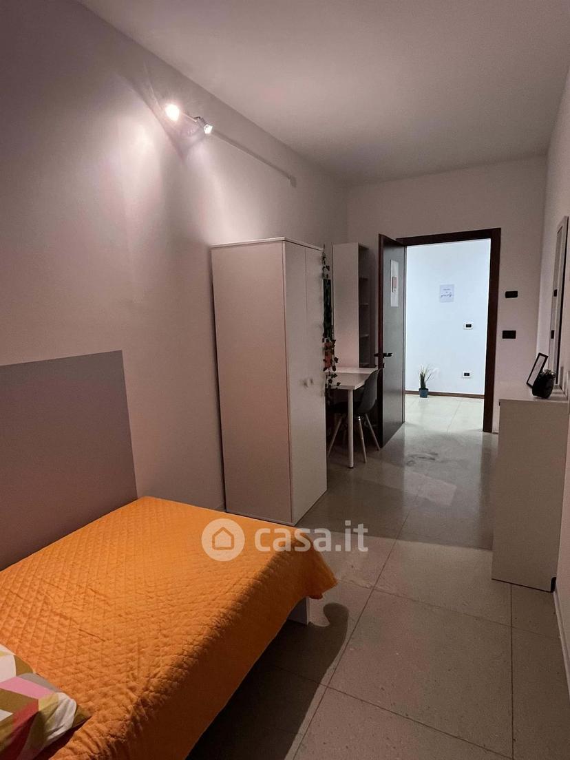 Stanza in Via del Brennero 136 — foto 6 di 8