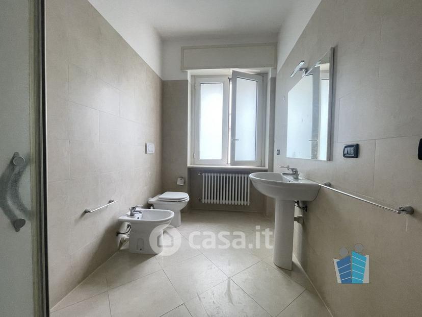 Trilocale in Via Filippo Turati — foto 13 di 20